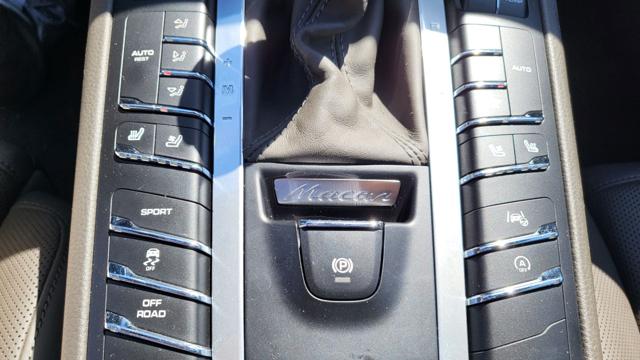 PORSCHE Macan usata, con Controllo automatico clima