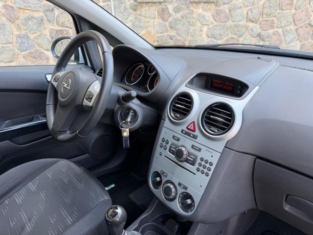 OPEL Corsa usata, con Isofix