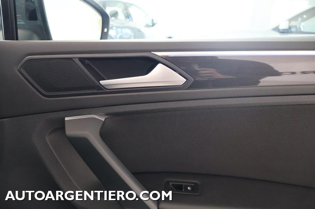 VOLKSWAGEN Tiguan usata, con Hill holder
