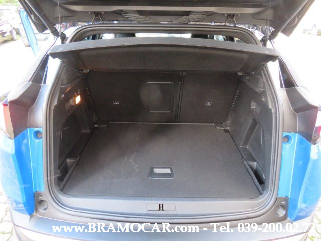 PEUGEOT 3008 usata, con Leve al volante