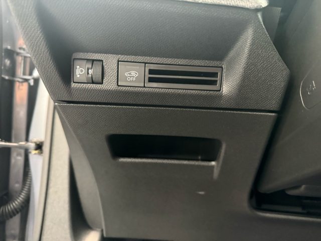 PEUGEOT 3008 usata, con Volante multifunzione
