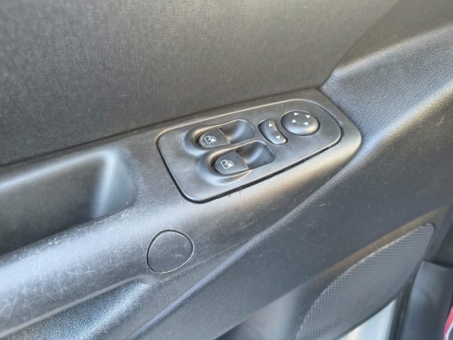 LANCIA Ypsilon usata, con Controllo automatico clima