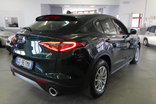 ALFA ROMEO Stelvio usata, con Alzacristalli elettrici