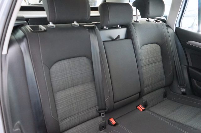 VOLKSWAGEN Passat Variant usata, con Monitoraggio pressione pneumatici