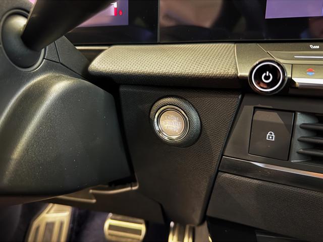 OPEL Astra usata, con Volante in pelle