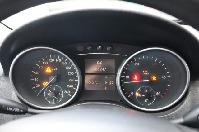 MERCEDES-BENZ ML 280 usata, con Sedile posteriore sdoppiato