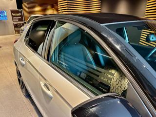 OPEL Corsa usata, con USB