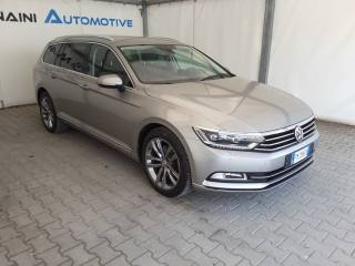 VOLKSWAGEN Passat Variant usata, con Airbag