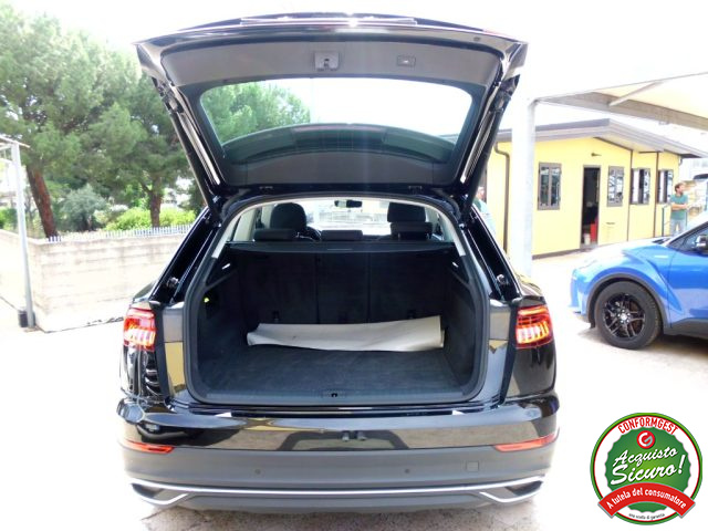 AUDI Q8 usata, con Autoradio digitale