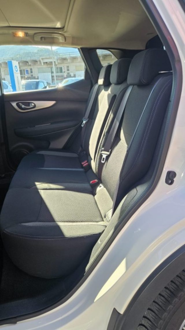 NISSAN Qashqai usata, con Controllo elettronico della corsia