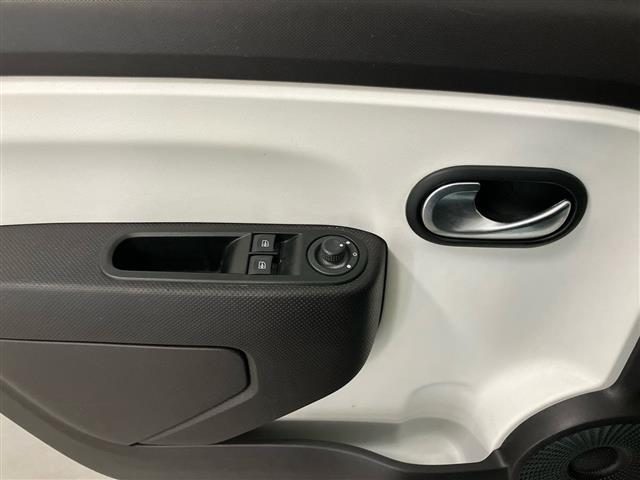 RENAULT Twingo usata 25