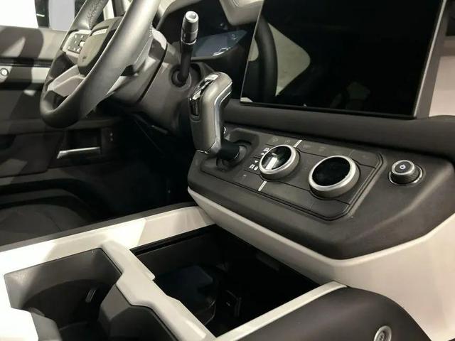 LAND ROVER Defender usata, con Controllo automatico clima