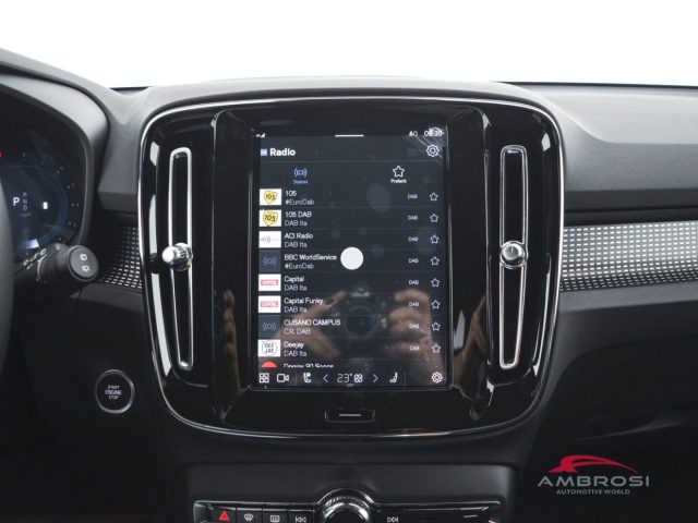 VOLVO XC40 usata 13