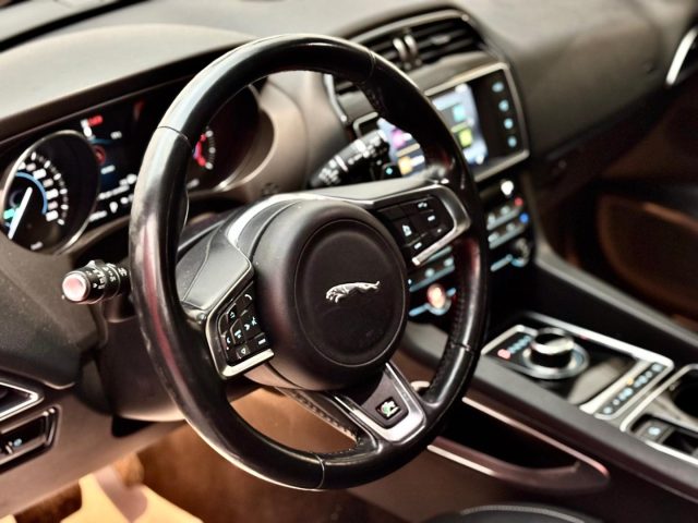 JAGUAR F-Pace usata, con Climatizzatore
