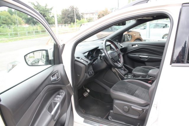 FORD Kuga usata, con Sistema di navigazione