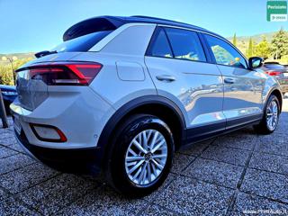 VOLKSWAGEN T-Roc usata, con Autoradio