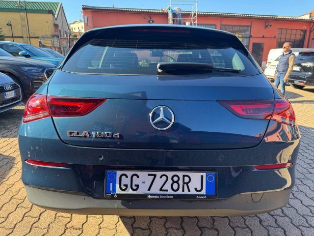 MERCEDES-BENZ CLA 180 usata, con Alzacristalli elettrici