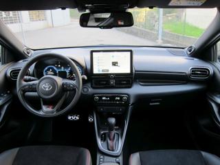 TOYOTA Yaris usata, con Airbag laterali