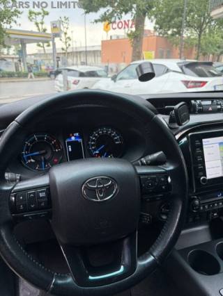 TOYOTA Hilux usata, con ESP