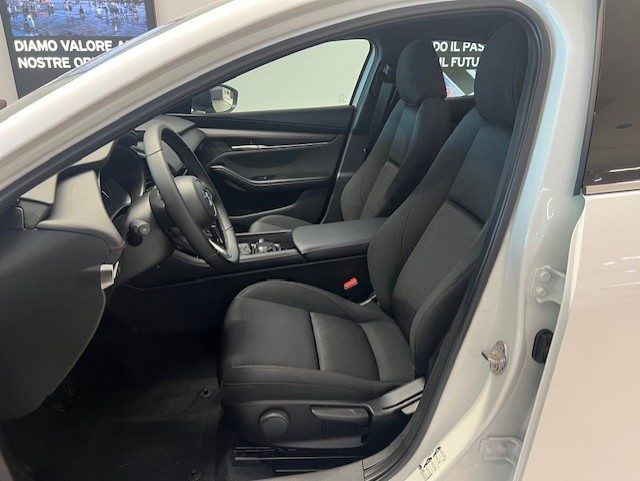 MAZDA 3 usata, con Climatizzatore