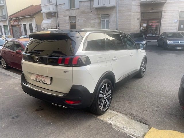 PEUGEOT 5008 usata, con Boardcomputer