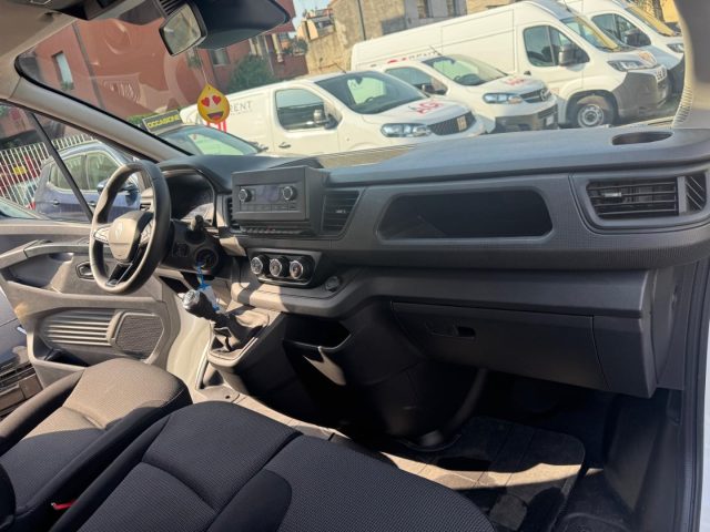 RENAULT Trafic usata, con Fari LED