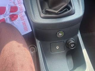FORD Fiesta usata, con Autoradio
