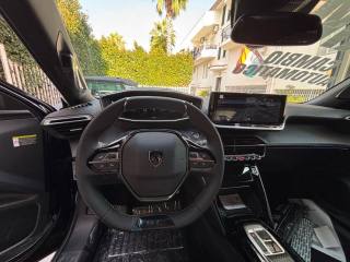 PEUGEOT 2008 usata, con Volante multifunzione