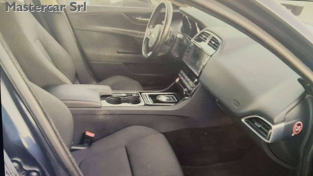 JAGUAR XE usata, con Fendinebbia