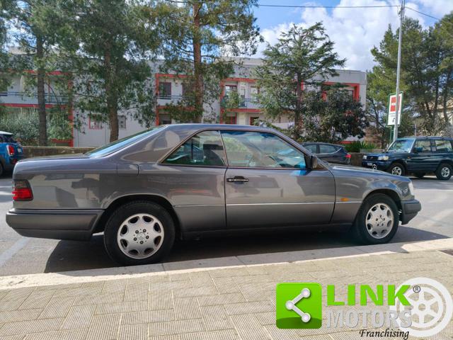 MERCEDES-BENZ E 200 usata 26