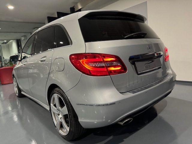 MERCEDES-BENZ B 200 usata, con Autoradio