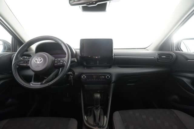 TOYOTA Yaris usata 4