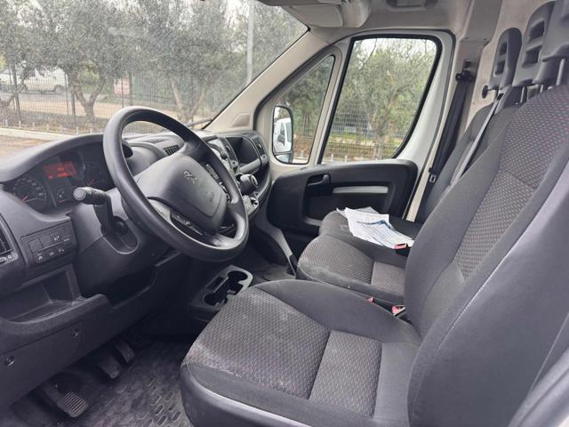 PEUGEOT Boxer usata, con Airbag