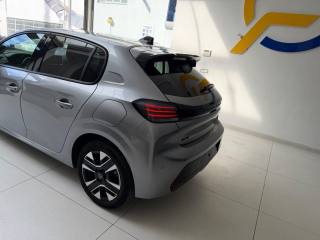 PEUGEOT 208 usata, con Fari Xenon