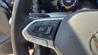 VOLKSWAGEN Golf usata, con USB