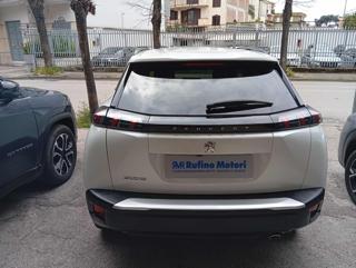 PEUGEOT 2008 usata, con Autoradio