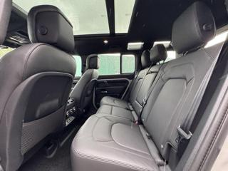 LAND ROVER Defender usata, con USB