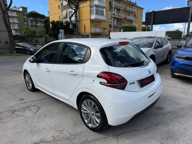 PEUGEOT 208 usata, con Autoradio