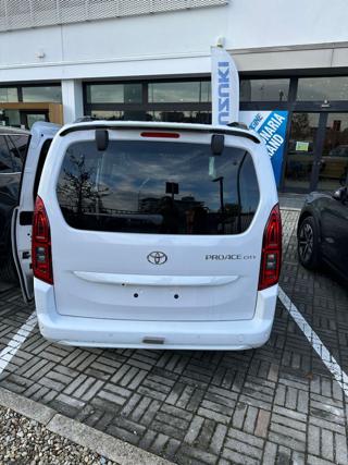 TOYOTA Proace City Verso usata, con Luci diurne LED