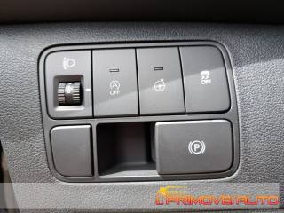 HYUNDAI Staria usata, con Autoradio digitale