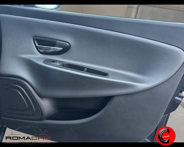 LANCIA Ypsilon usata, con Fendinebbia