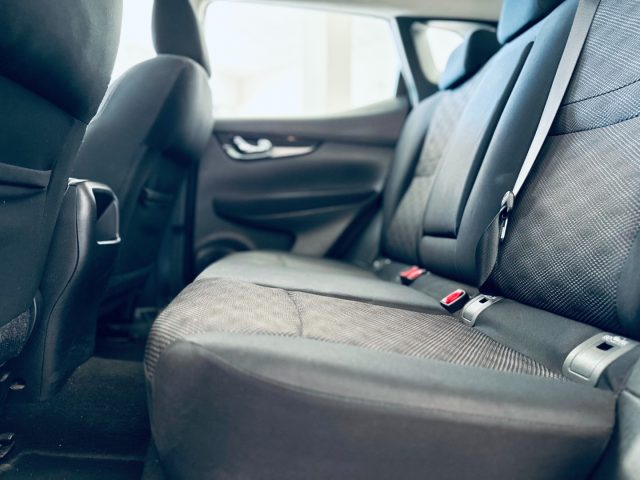 NISSAN Qashqai usata, con Controllo automatico clima