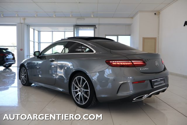 MERCEDES-BENZ E 220 usata, con Airbag laterali
