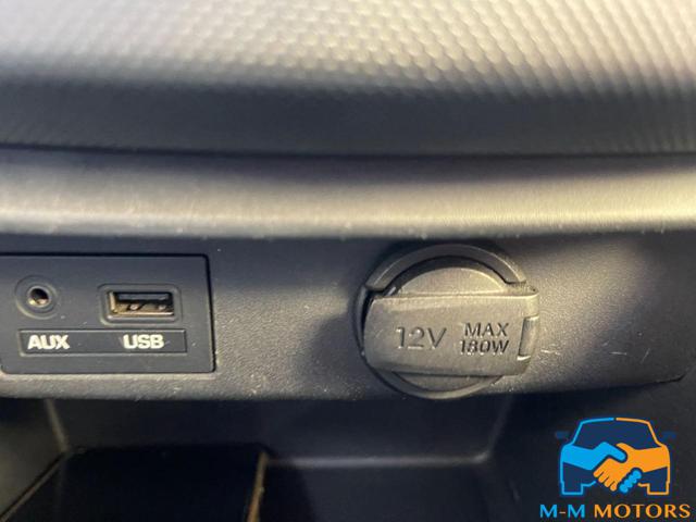 HYUNDAI i10 usata, con Specchietti laterali elettrici