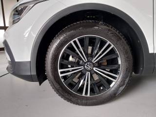 VOLKSWAGEN Tiguan usata, con Airbag laterali