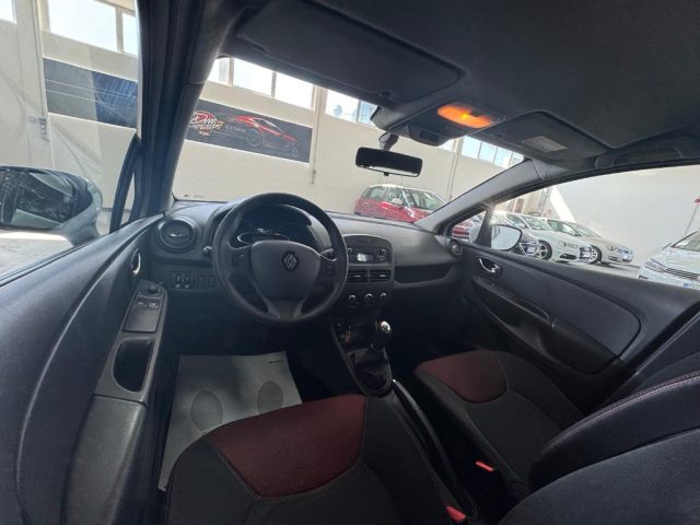 RENAULT Clio usata, con Specchietti laterali elettrici