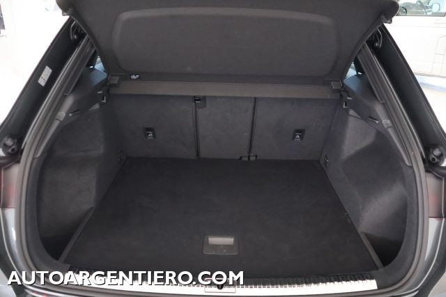 AUDI Q3 usata, con Sensori di parcheggio anteriori