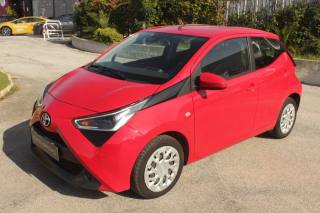 TOYOTA Aygo Connect 1.0 VVT-i 72 CV 5 porte x-play