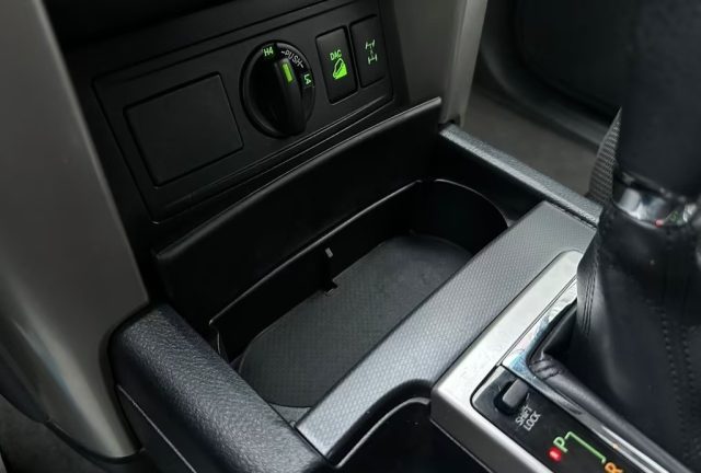 TOYOTA Land Cruiser usata, con Sedili riscaldati