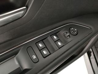 PEUGEOT 3008 usata, con Touch screen